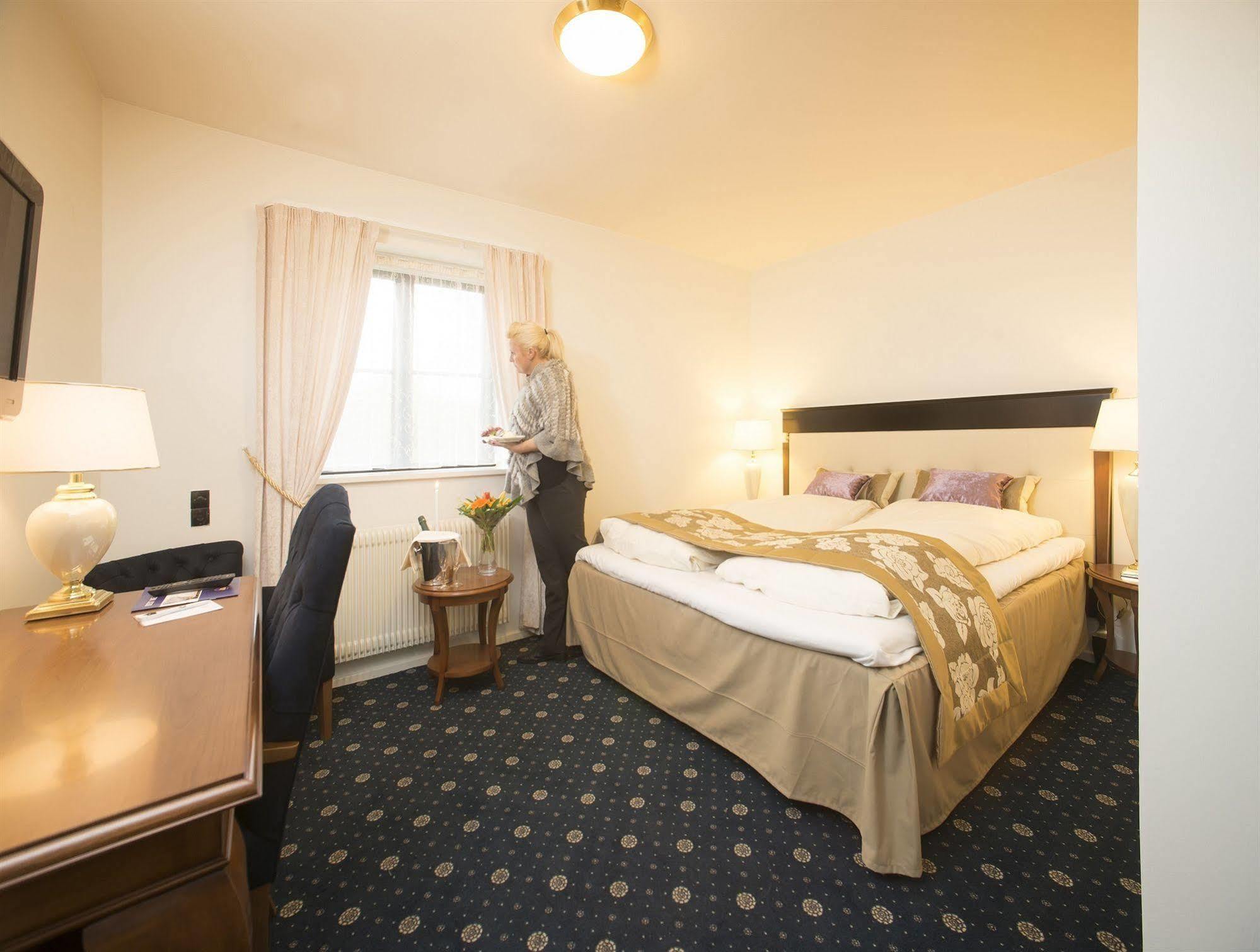 Hotel Scheelsminde 4*